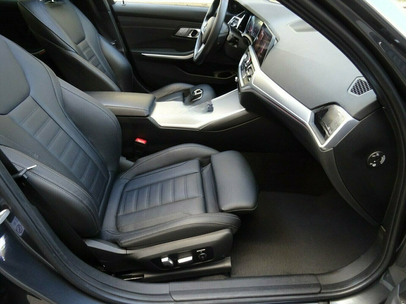 BMW 330d Sportline SAG,AHK,Ledersports,ACC foto 6