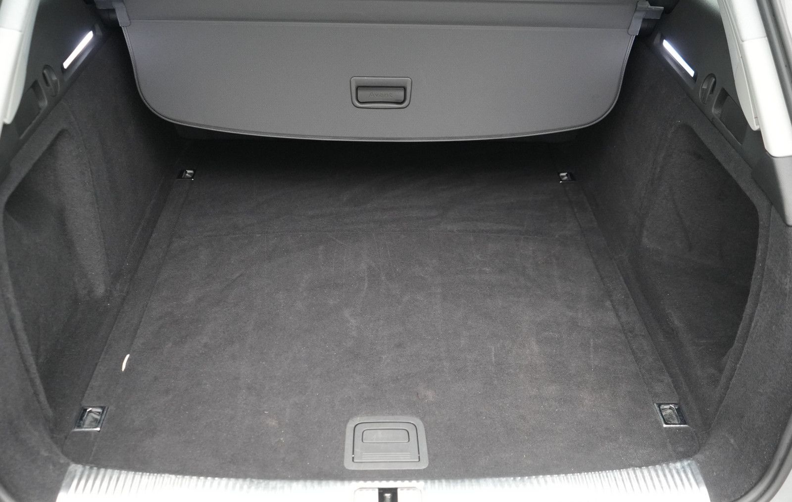 Audi A4 Avant S line S-TRON PANO NAVI B&O MEMORY SHZ foto 13