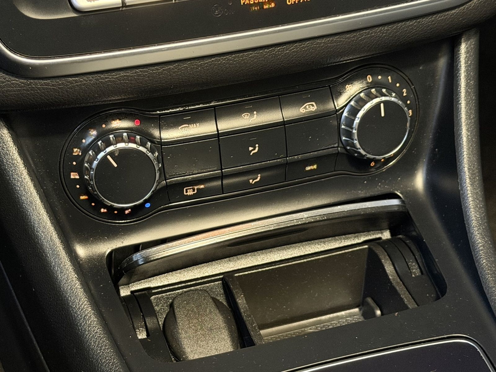 Mercedes-Benz GLA 250 7G-DCT Urban/ LED / Panorama foto 24