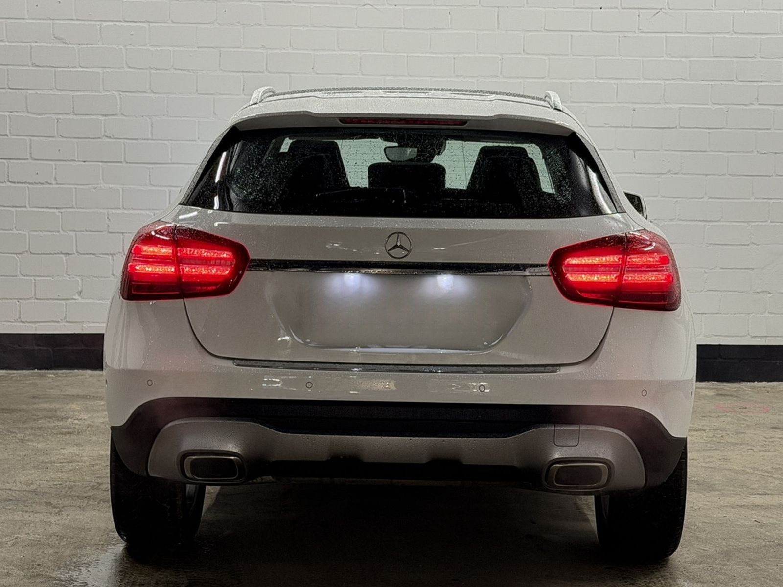 Mercedes-Benz GLA 250 7G-DCT Urban/ LED / Panorama foto 8