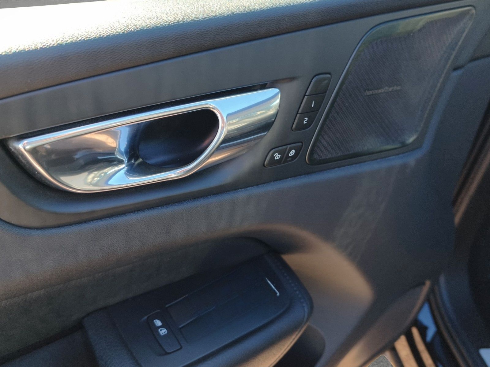 Volvo XC60 D4 Inscription*LED*Navi* foto 8