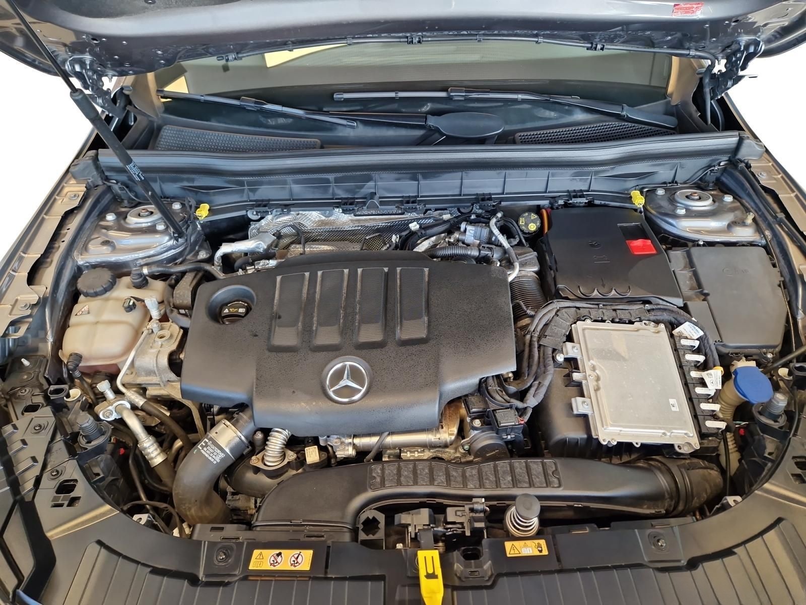 Mercedes-Benz GLB 220 d AMG Line MULTIBEAM Night Pano Kamera foto 7