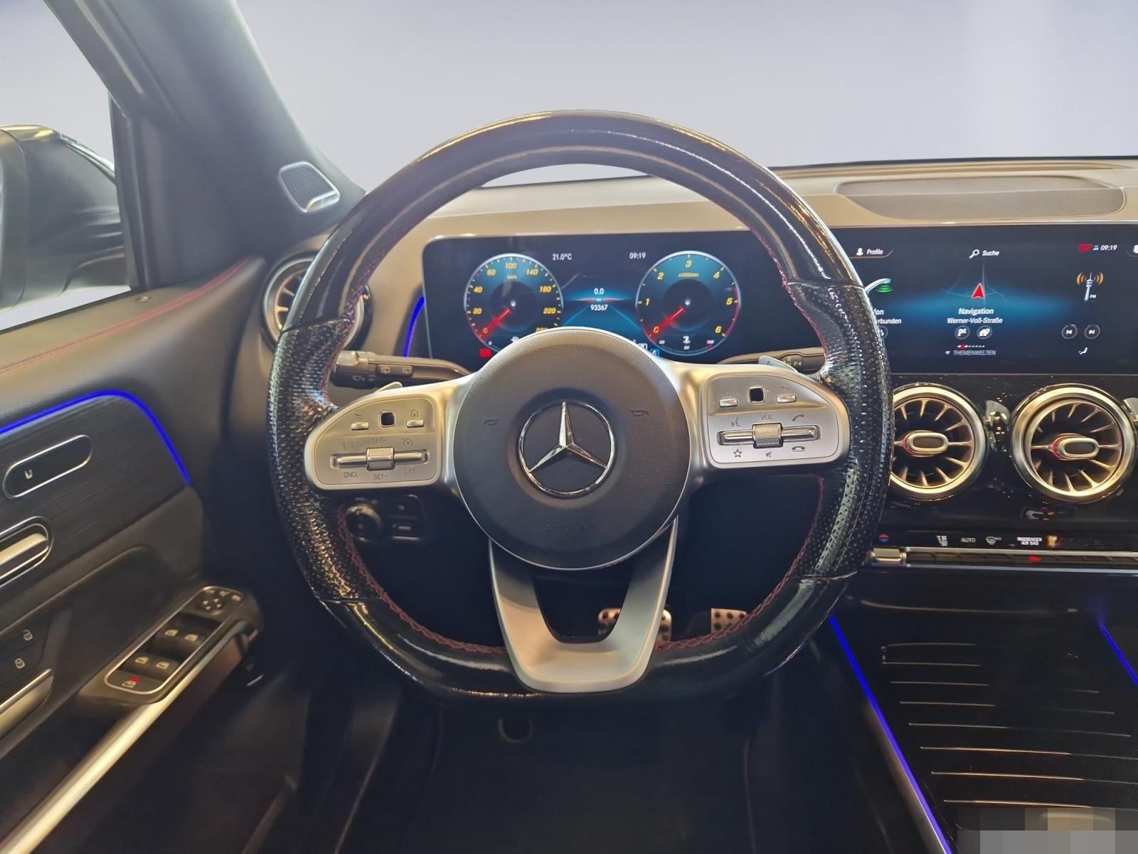 Mercedes-Benz GLB 220 d AMG Line MULTIBEAM Night Pano Kamera foto 9