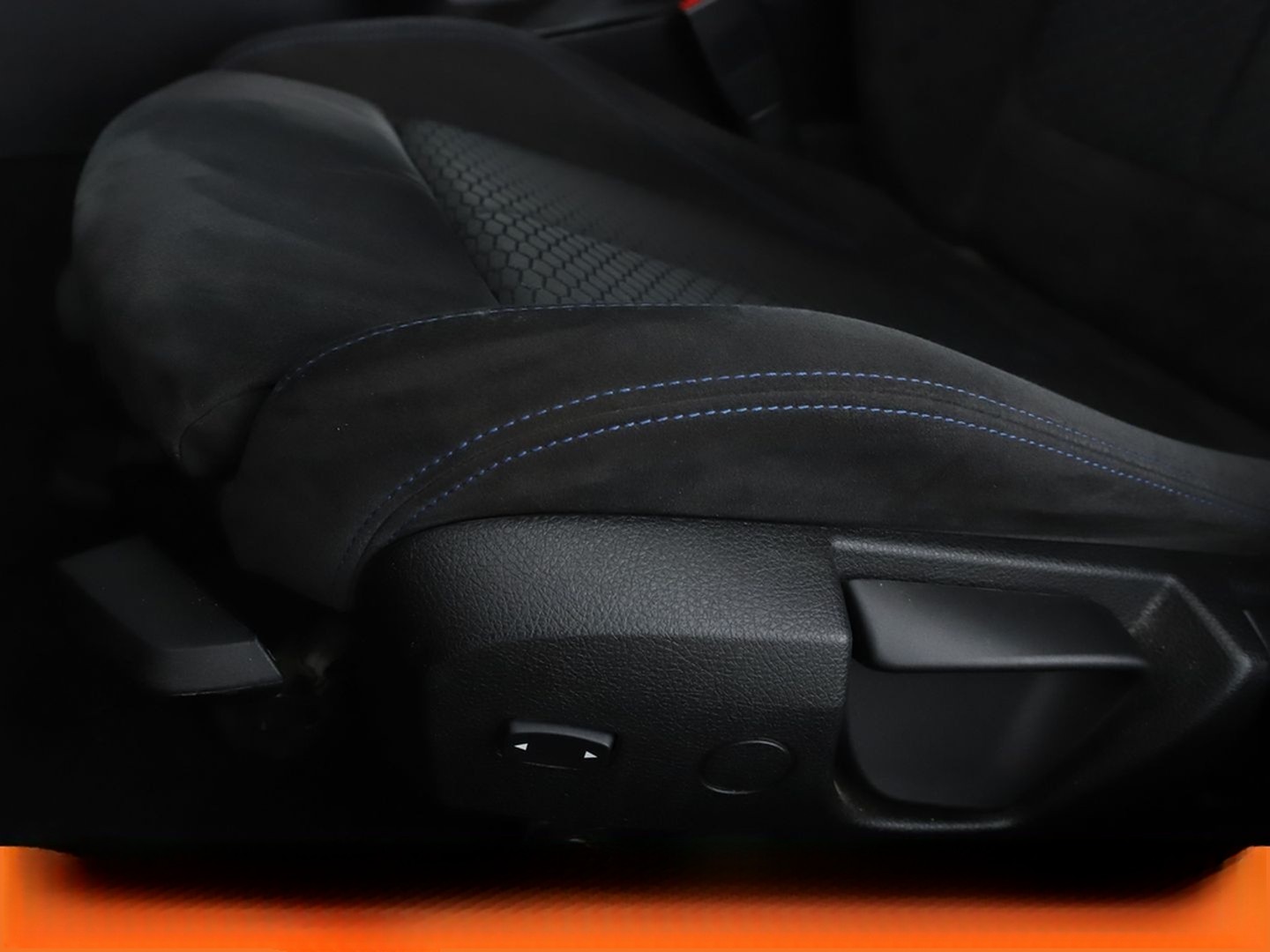 BMW 1er M140i  Aut.*LED*TEMPO*PDC*SHZ* foto 28