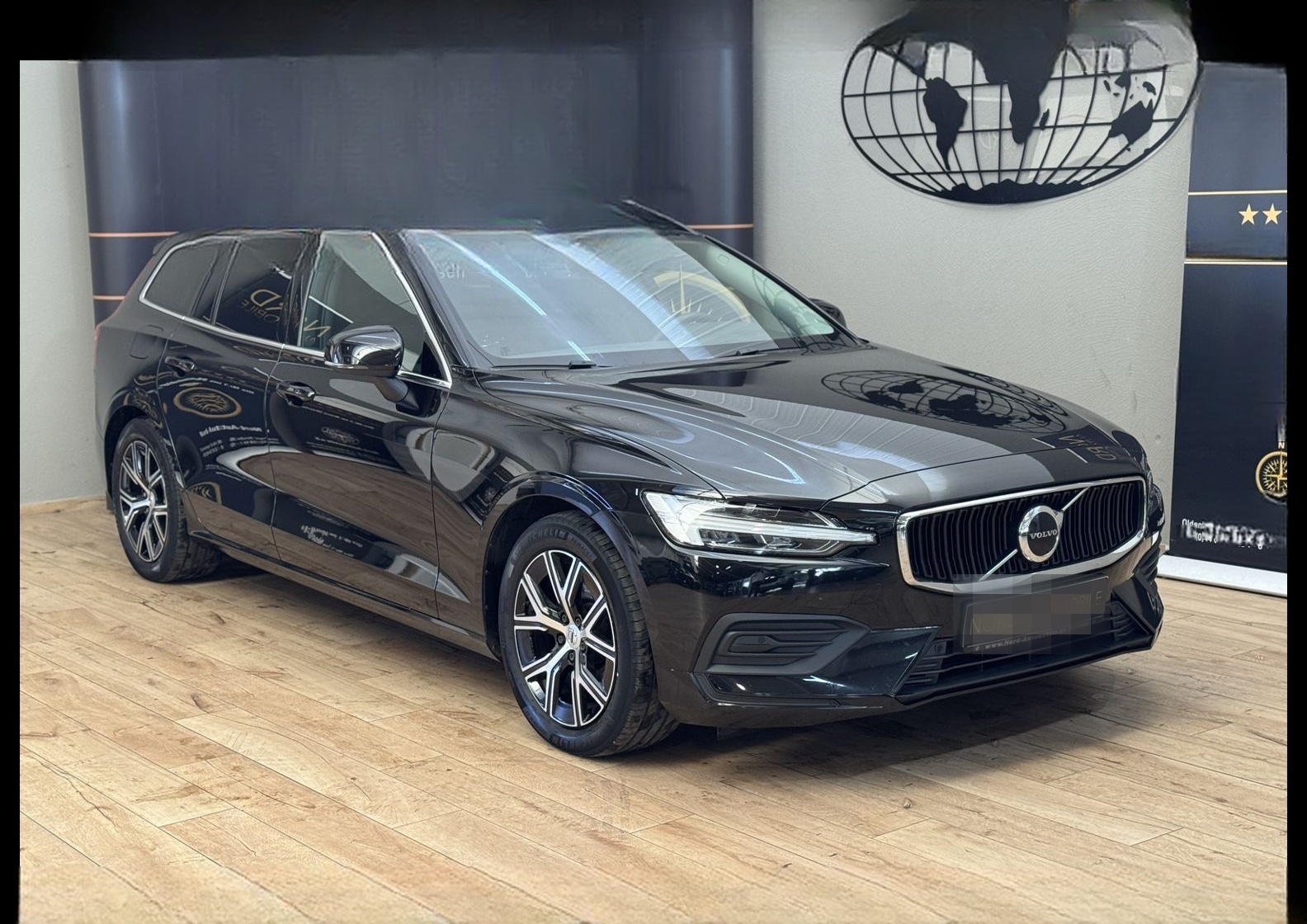 Volvo V60 Kombi B3 Core *NAVI*LED*4xSHZ*UPE:53 foto 2