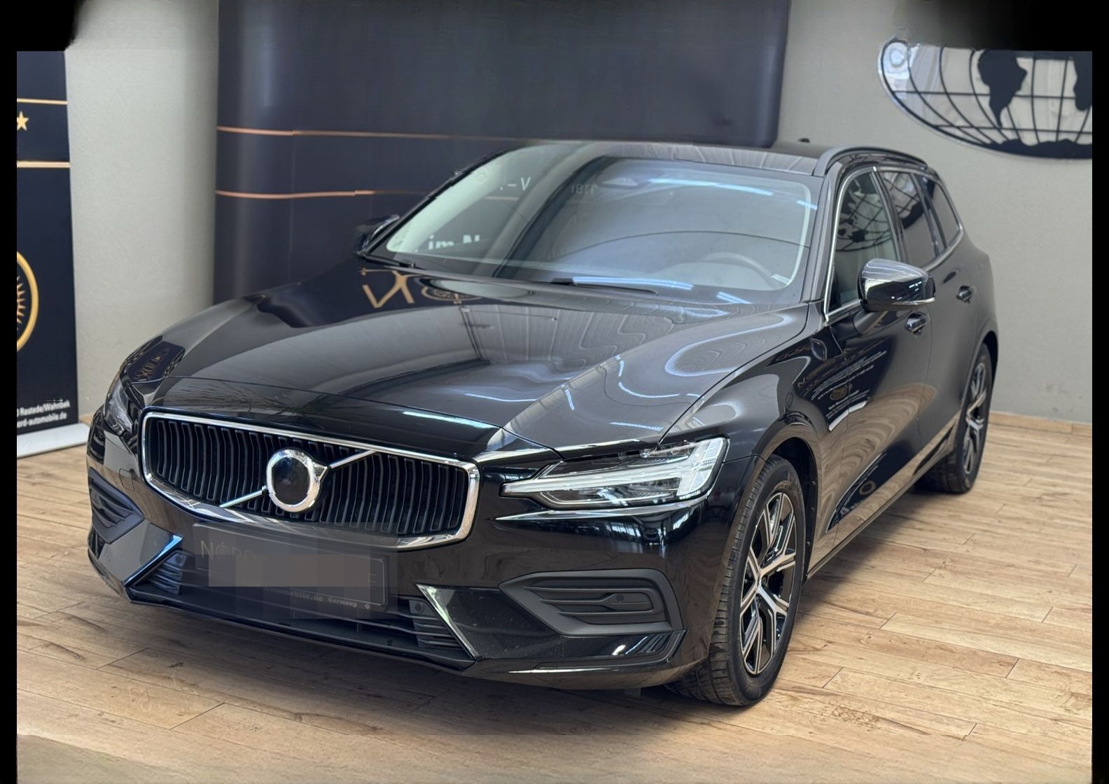 Volvo V60 Kombi B3 Core *NAVI*LED*4xSHZ*UPE:53 foto 4