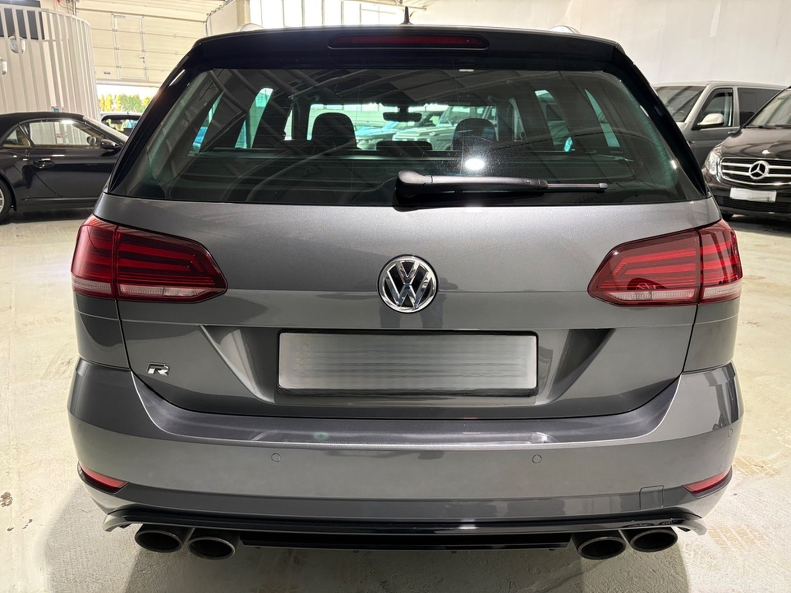 Volkswagen Golf VII Variant R 4Motion*LED*Navi*Alcantara* foto 6