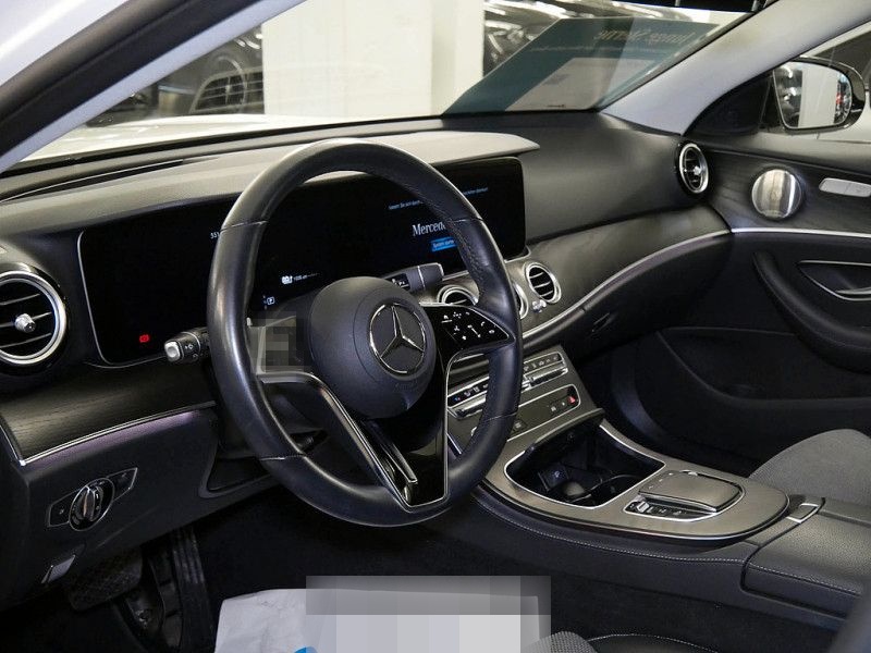 Mercedes-Benz E 300 de T 4M // AVANTGARDE BURM NIGHT WIDE SPUR foto 11