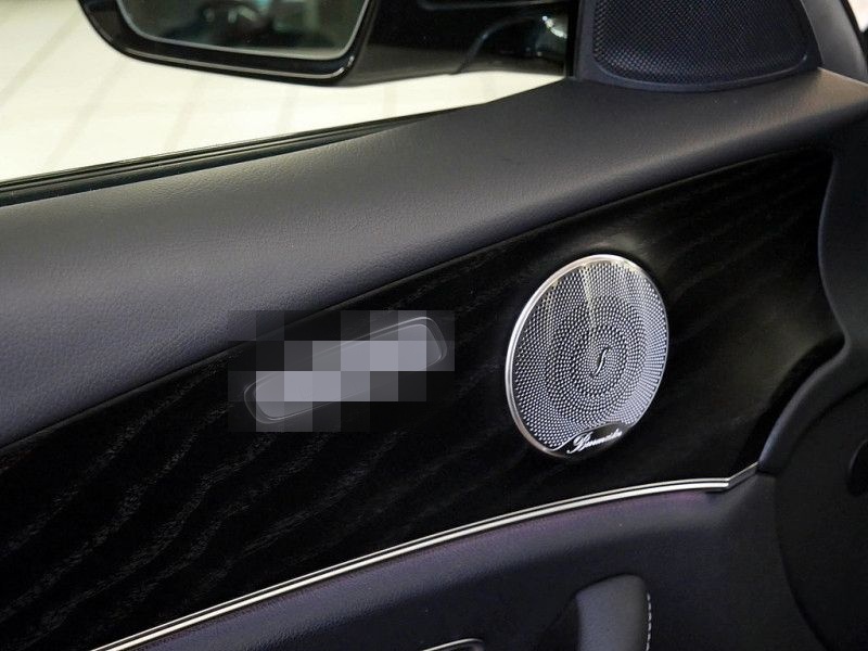Mercedes-Benz E 300 de T 4M // AVANTGARDE BURM NIGHT WIDE SPUR foto 12