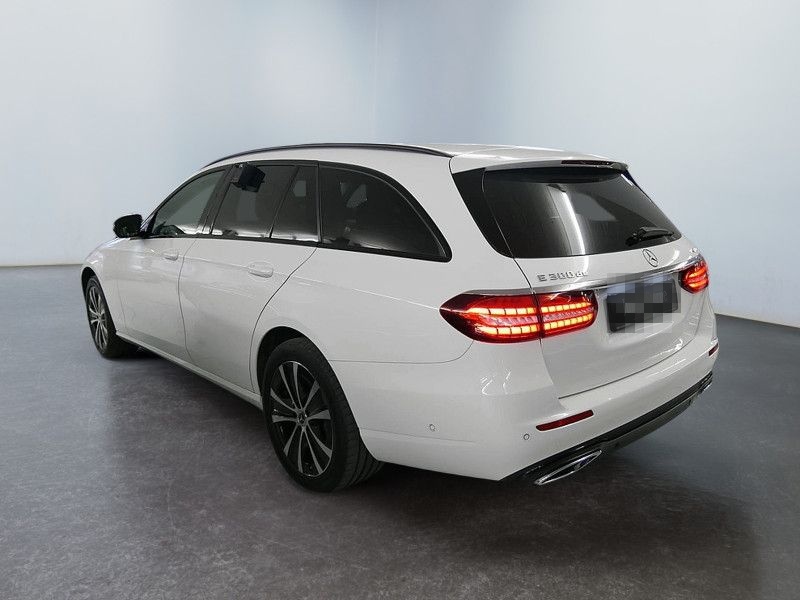 Mercedes-Benz E 300 de T 4M // AVANTGARDE BURM NIGHT WIDE SPUR foto 5