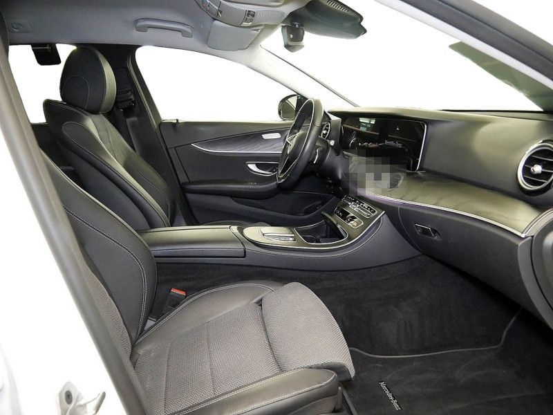 Mercedes-Benz E 300 de T 4M // AVANTGARDE BURM NIGHT WIDE SPUR foto 6