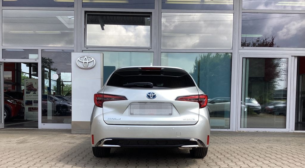 Toyota Corolla 2.0 Hybrid Touring Sports Team Deutschla foto 5