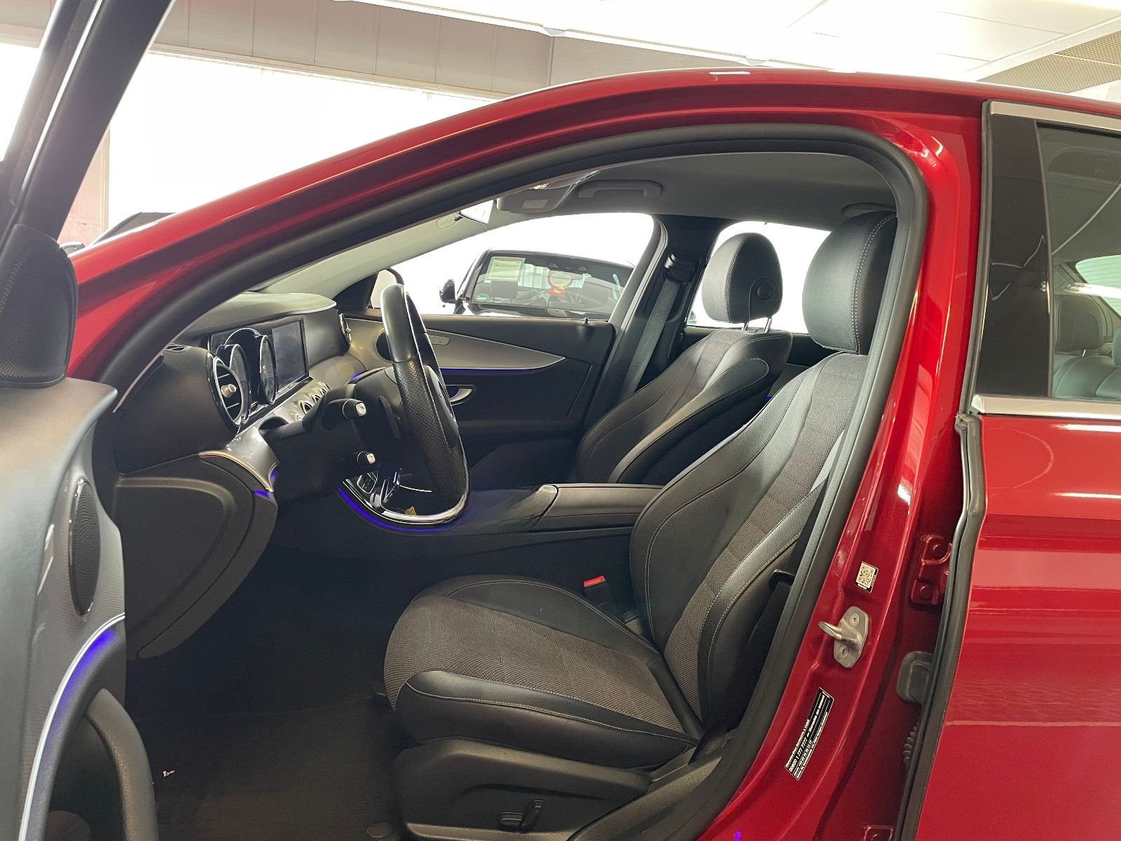 Mercedes-Benz E 220 Lim 4Matic*1.Hd.+SHgpfl.+Kam.+DAB+Navi+LED foto 9