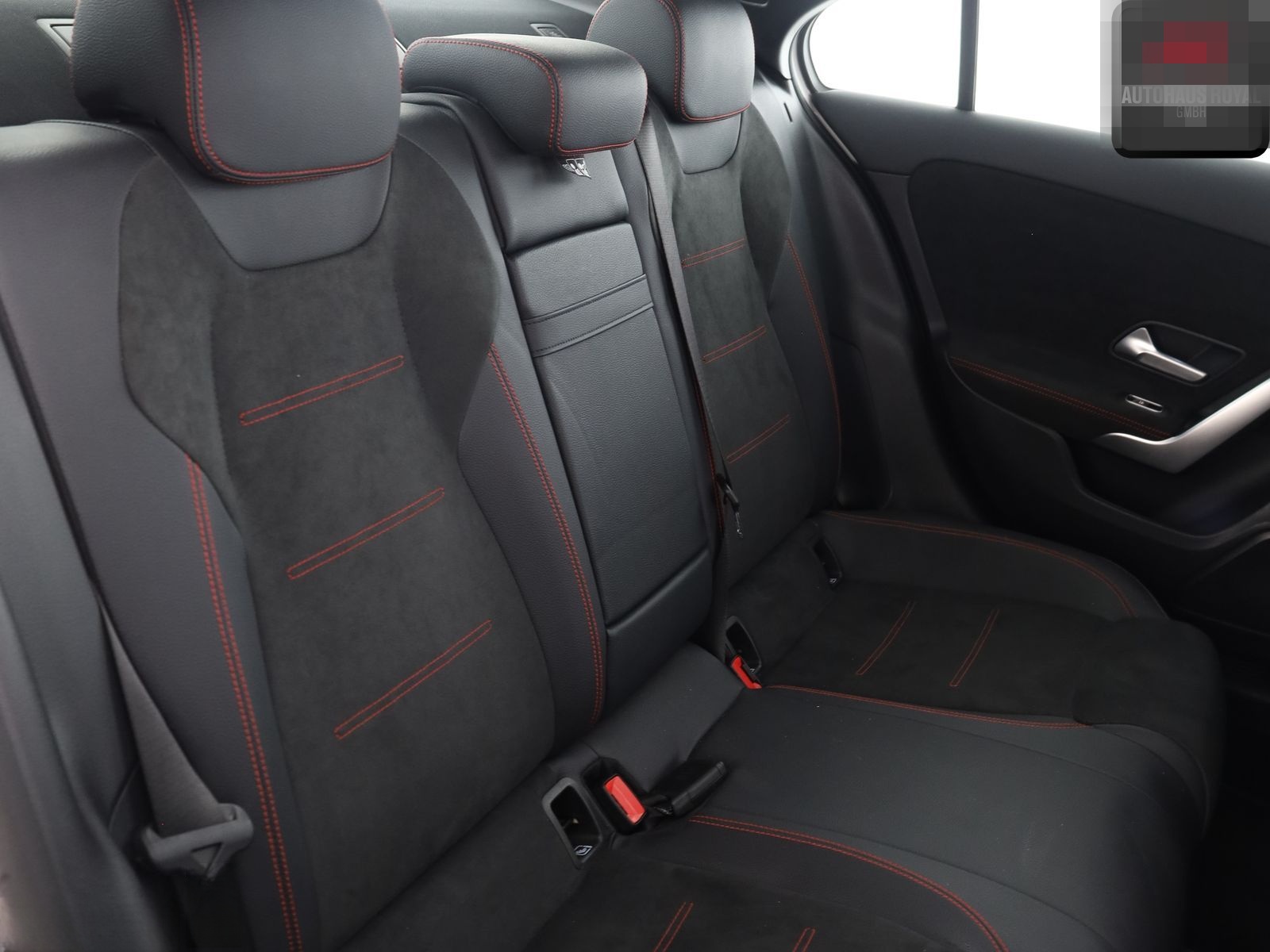 Mercedes-Benz A 200 d Limousine 3x AMG PANO,CARPLAY,1.HAND,SH foto 12