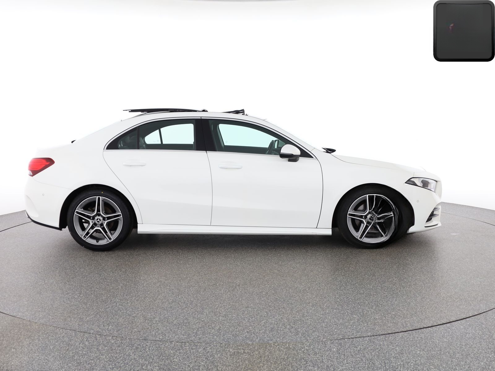 Mercedes-Benz A 200 d Limousine 3x AMG PANO,CARPLAY,1.HAND,SH foto 6