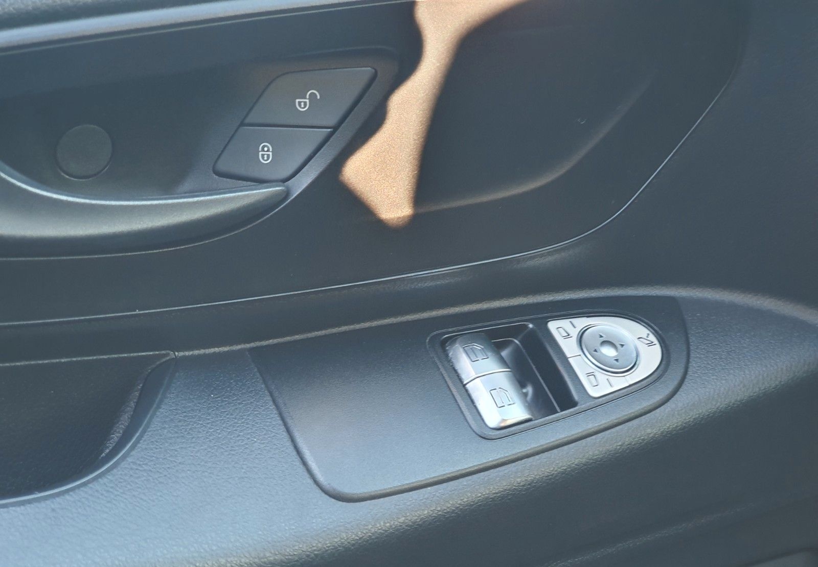 Mercedes-Benz VITO TOURER 114 CDI*TÜV INSP NEU*NAVI*TEMP*LANG* foto 24