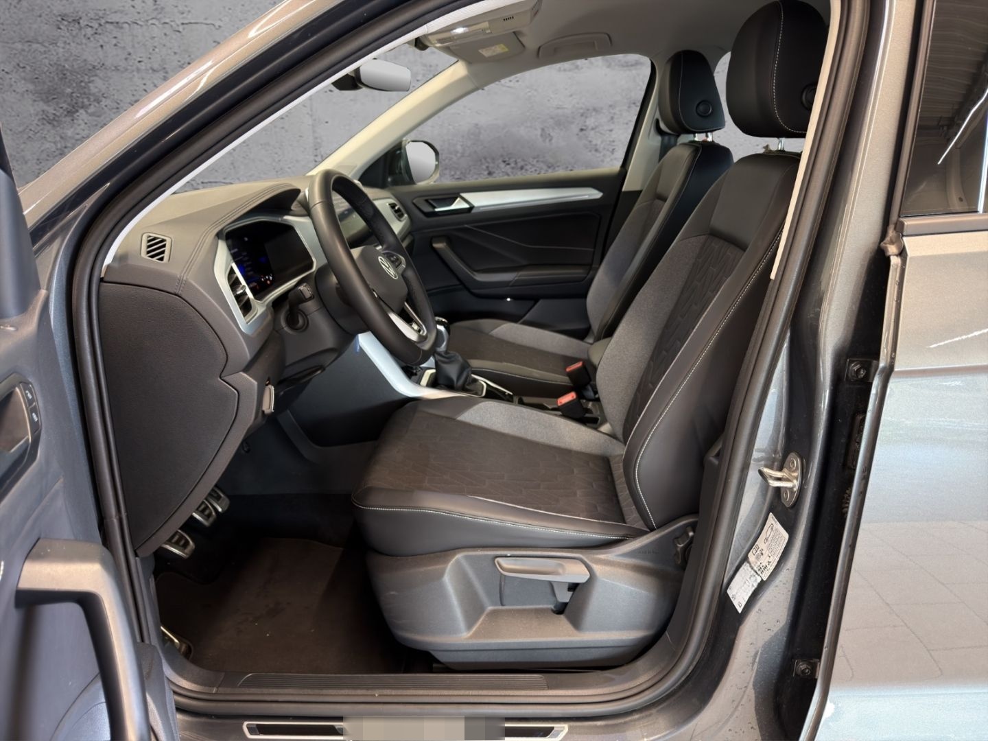 Volkswagen T-Roc 1.0 TSI Goal LED DIG.COCKPIT ACC 17 NAVI foto 8