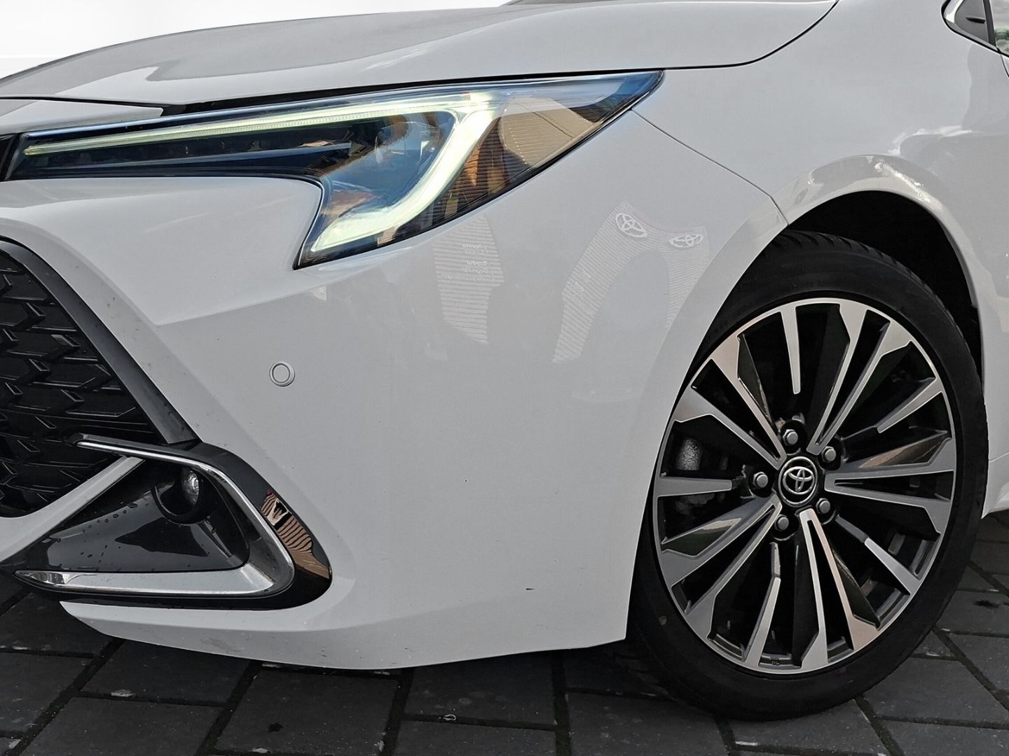 Toyota Corolla 1.8 Hybrid Touring Sports Team D +Navi + foto 7