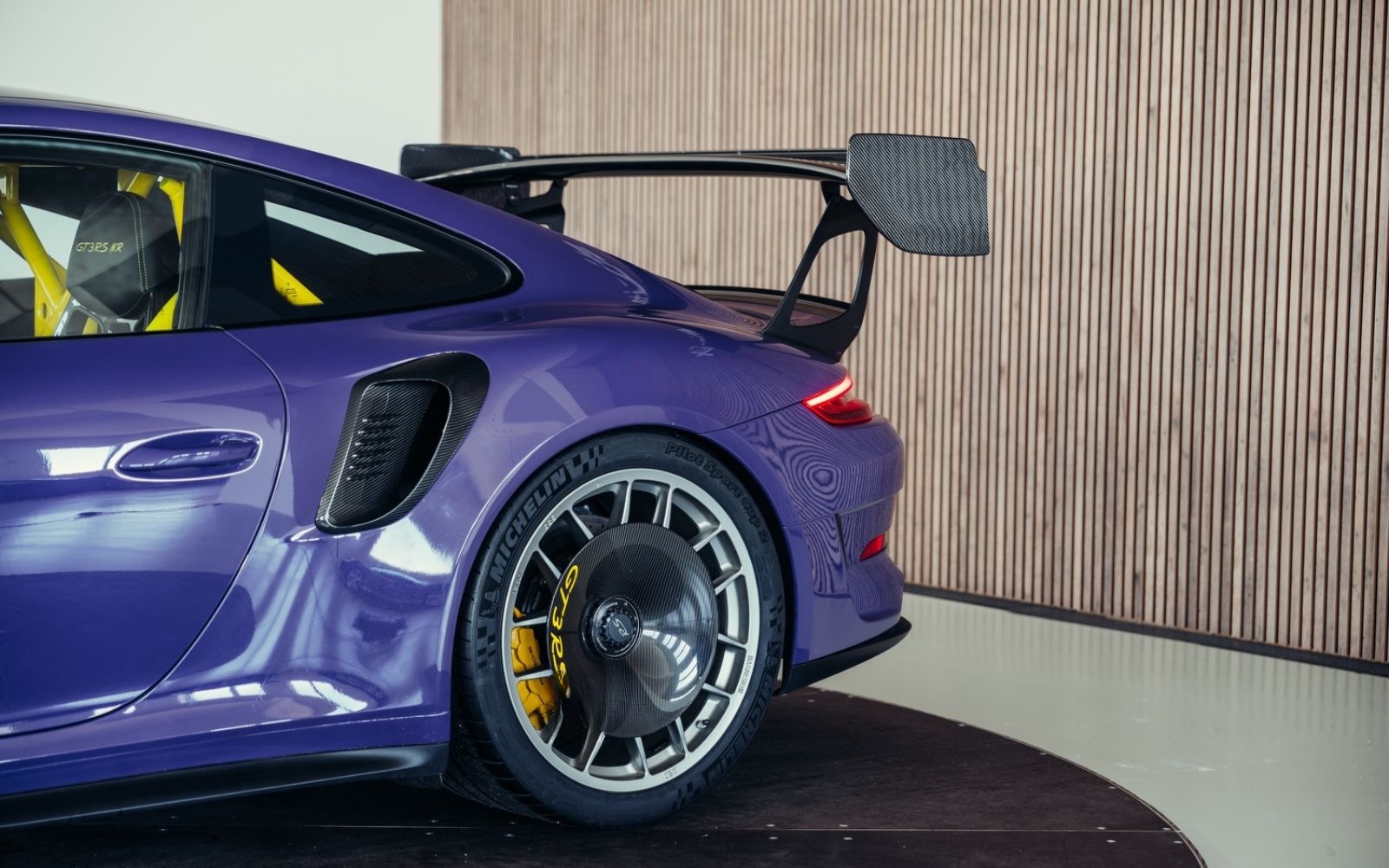 Porsche 991.2 GT3 RS MR, PTS ultraviolett, PCCB, Lift foto 12