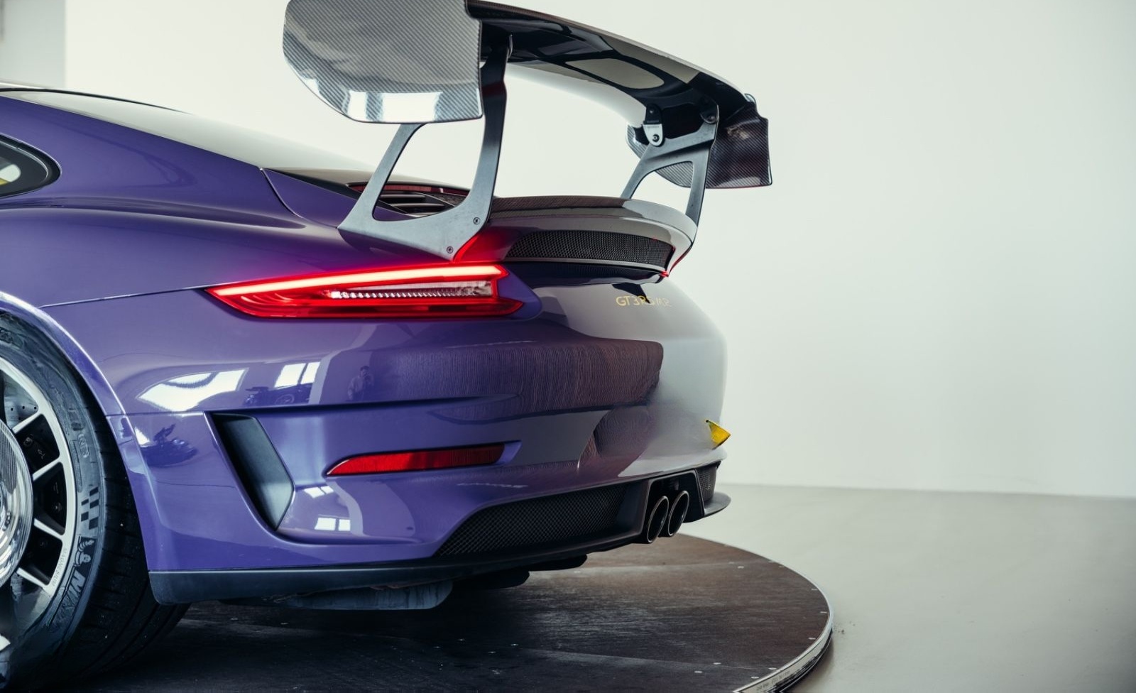 Porsche 991.2 GT3 RS MR, PTS ultraviolett, PCCB, Lift foto 14
