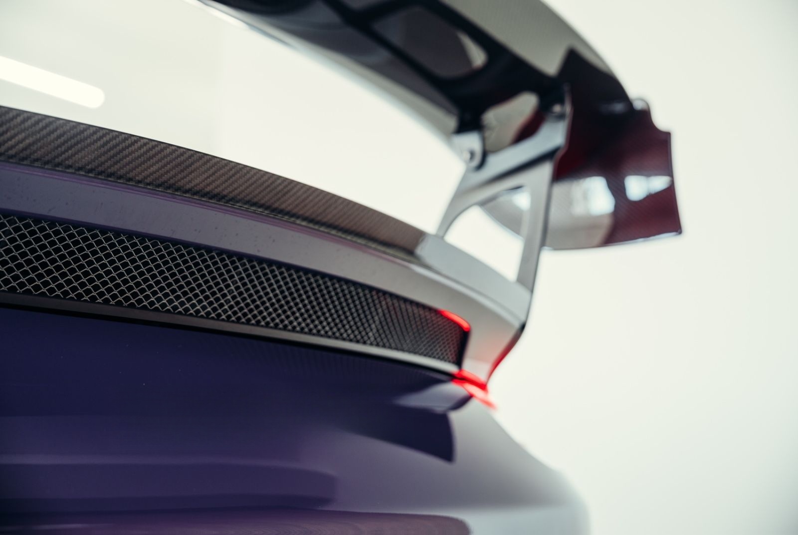 Porsche 991.2 GT3 RS MR, PTS ultraviolett, PCCB, Lift foto 15