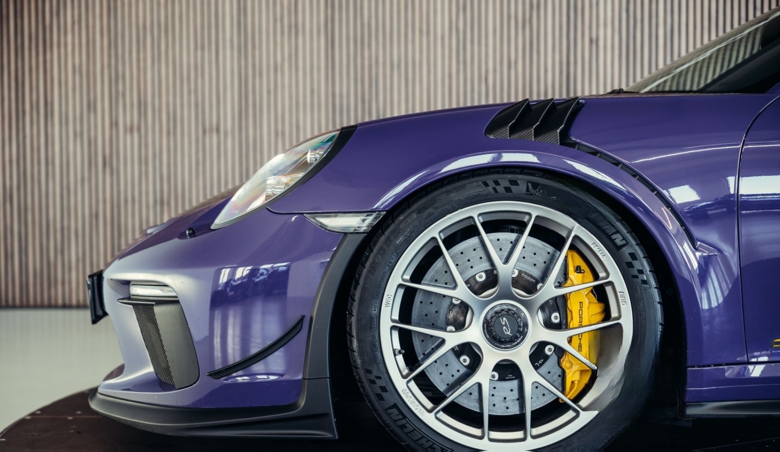 Porsche 991.2 GT3 RS MR, PTS ultraviolett, PCCB, Lift foto 17