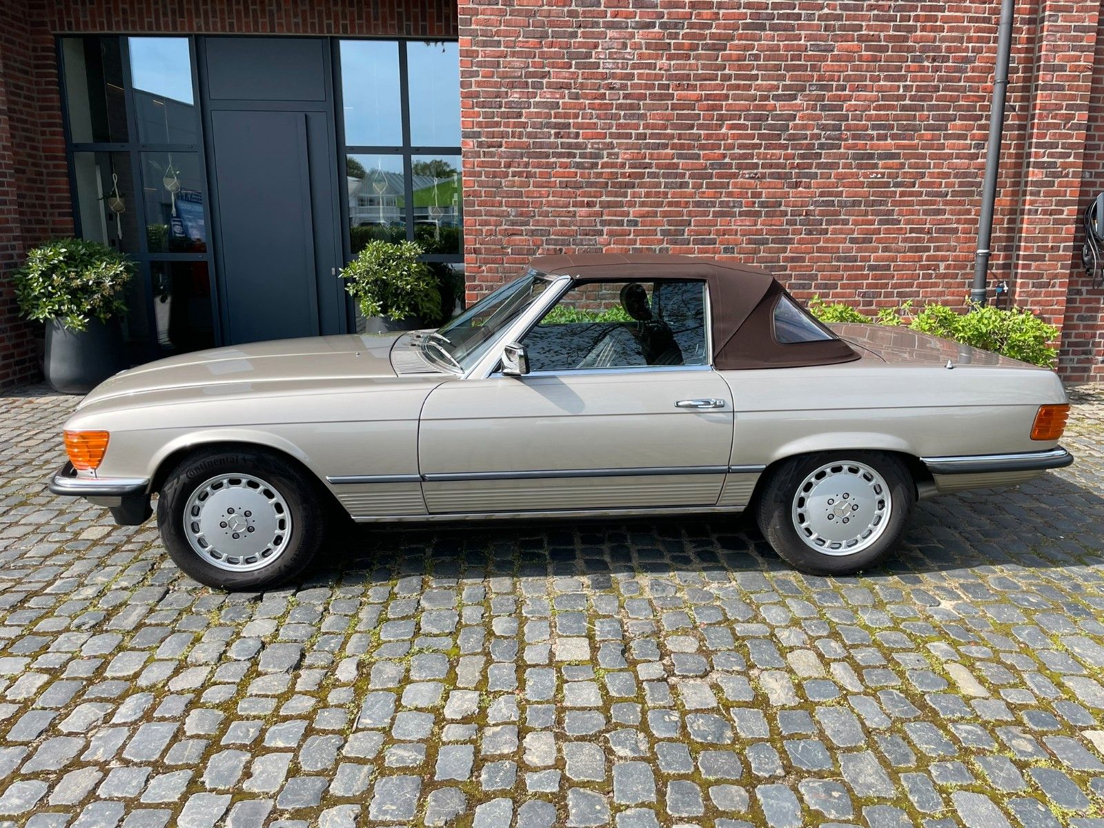Mercedes-Benz SL 280  foto 3