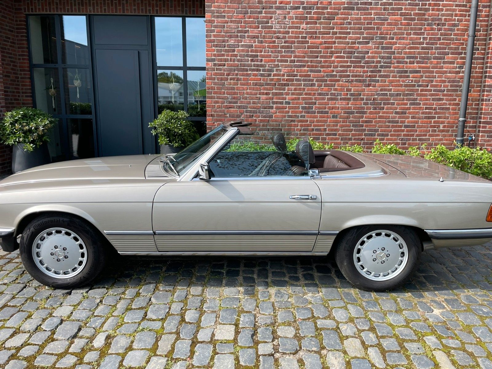 Mercedes-Benz SL 280  foto 4