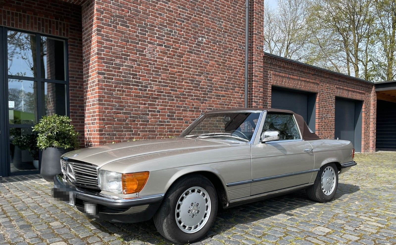 Mercedes-Benz SL 280  foto 9