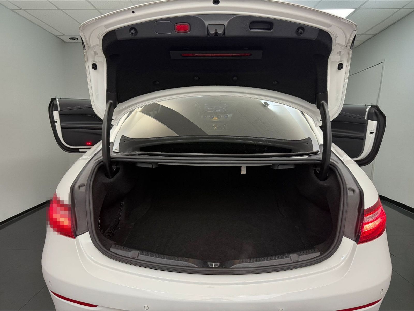 Mercedes-Benz E 200 Coupe AMG-LINE*PANO*WIDE*AMBIENT-LIGHT*19Z foto 16