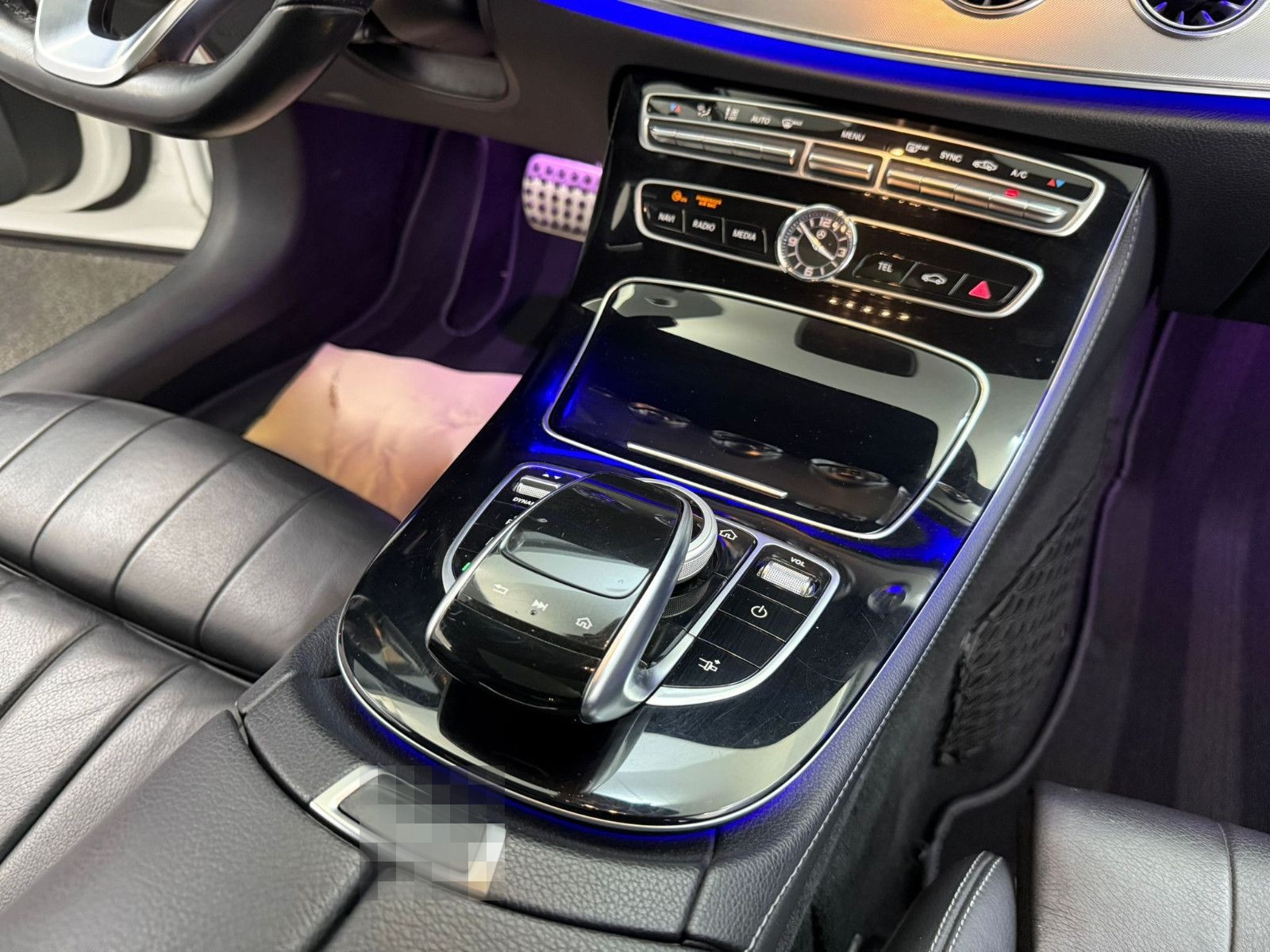 Mercedes-Benz E 200 Coupe AMG-LINE*PANO*WIDE*AMBIENT-LIGHT*19Z foto 23