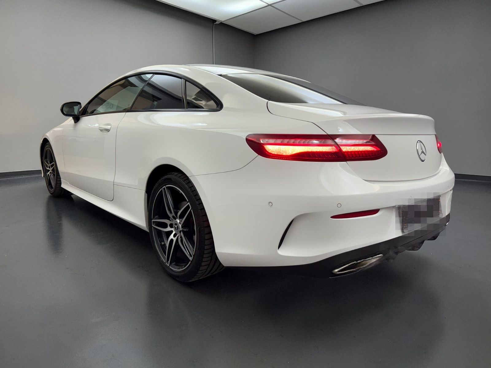 Mercedes-Benz E 200 Coupe AMG-LINE*PANO*WIDE*AMBIENT-LIGHT*19Z foto 5