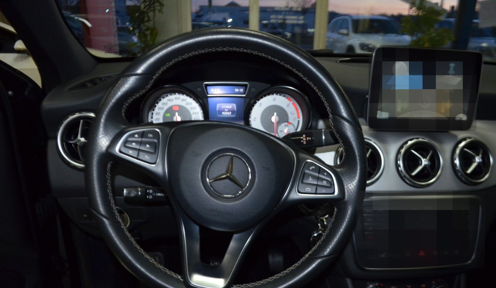 Mercedes-Benz GLA 200 d Score / TÜV NEU foto 14