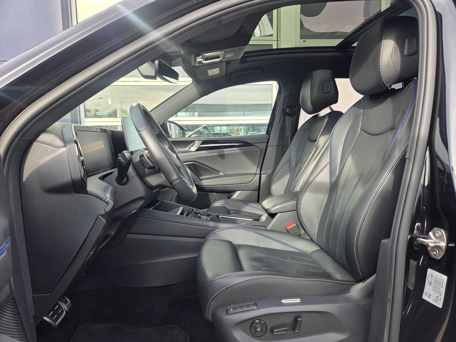Volkswagen Tiguan TDI 2.0 4motion R-Line+Leder+Pano Dach+ foto 7
