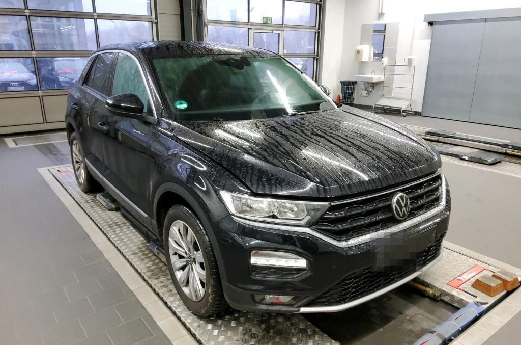 Volkswagen T-Roc 1.5 TSI DSG SPORT +AHK +NAVI +SHZ +17" PDC foto 3