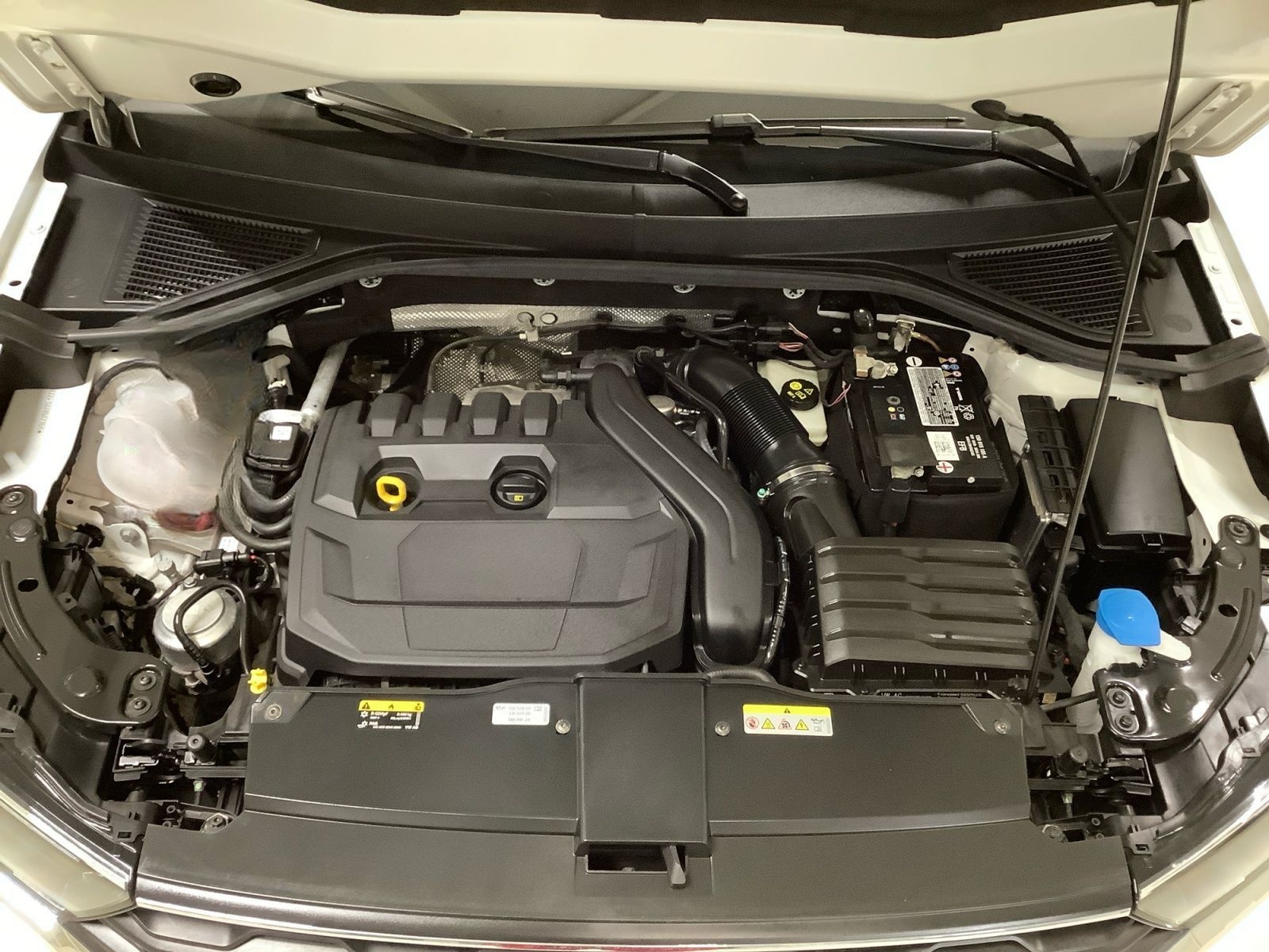 Volkswagen T-Roc Active 1,5 TSI  110 kW LED, Navi, ACC, SHZ foto 15