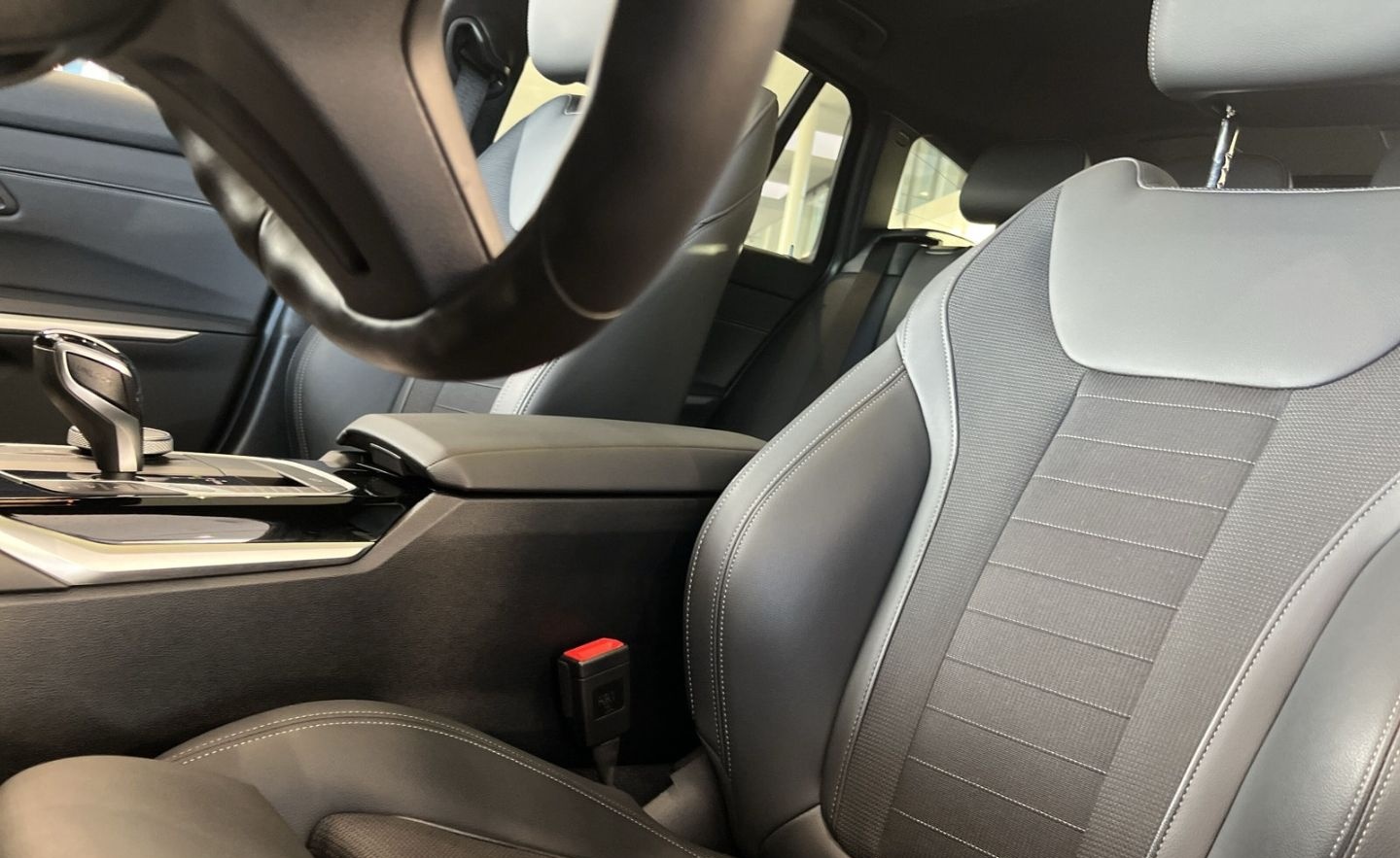 BMW 330 i Sport Line touring/Panodach/HarmanKardon foto 12