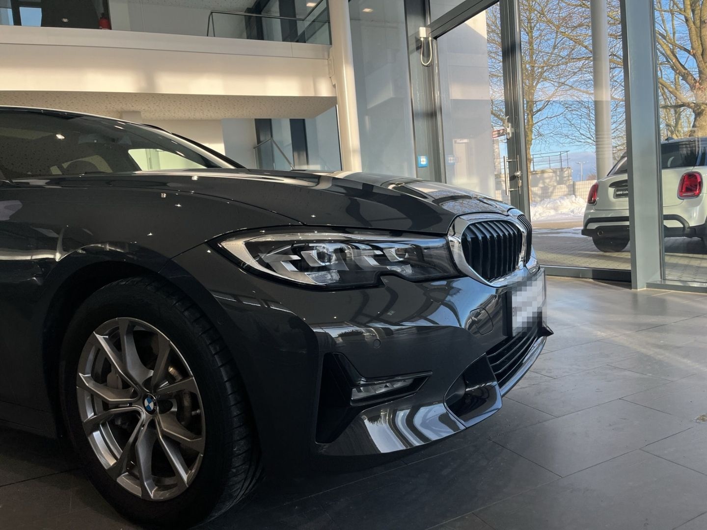 BMW 330 i Sport Line touring/Panodach/HarmanKardon foto 7