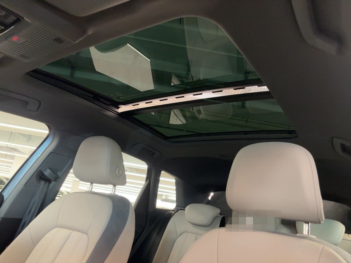 Audi Q4 e-tron 45 qu. MATRIX NAVI RFK PANO HUD foto 17