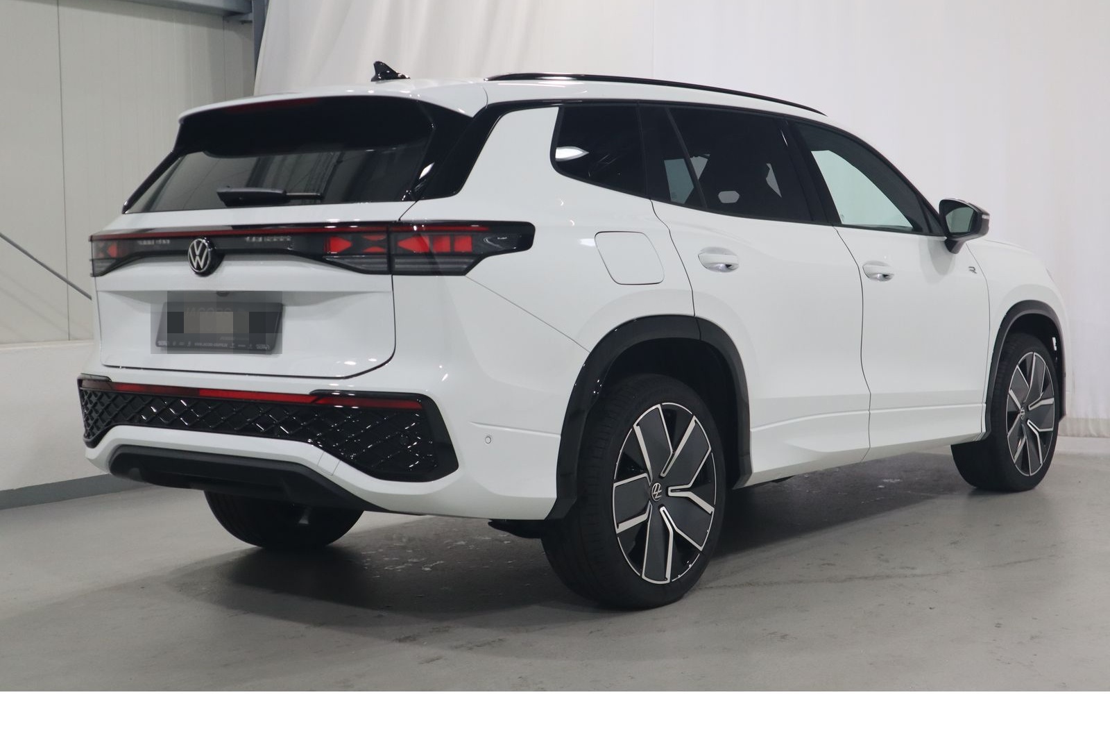 Volkswagen Tayron R-Line 2,0 l TDI SCR 4MOTION 142 Pano/IQ- foto 3