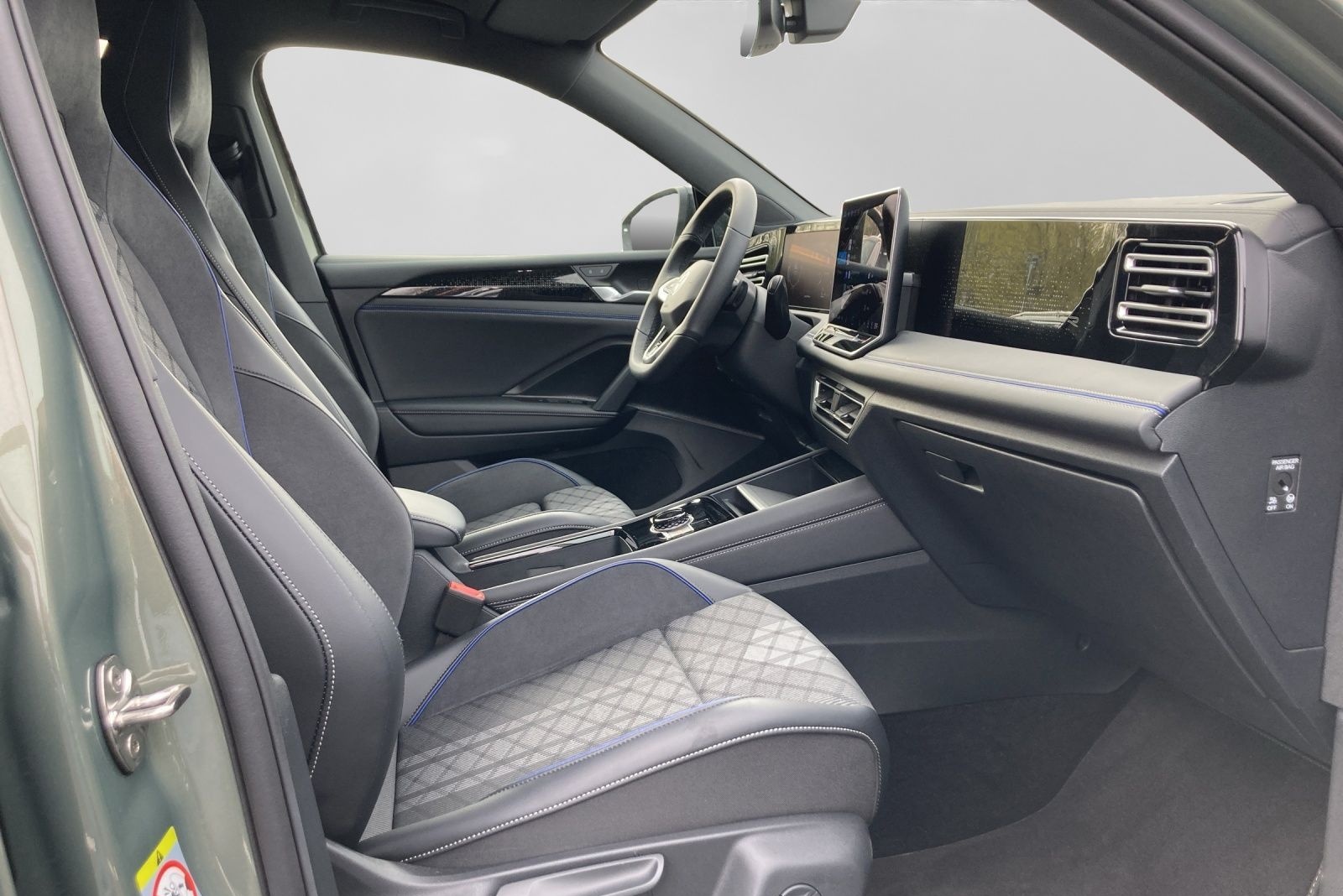 Volkswagen Tiguan 2.0 TDI DSG R-LINE BLACK STYLE LM20 AHK foto 4