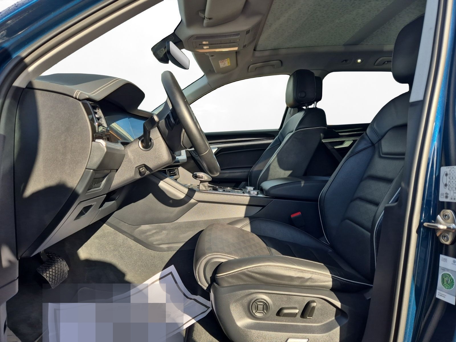 Volkswagen Touareg 3.0 eHybrid DSG 4Motion AHK Luft Pano Le foto 11
