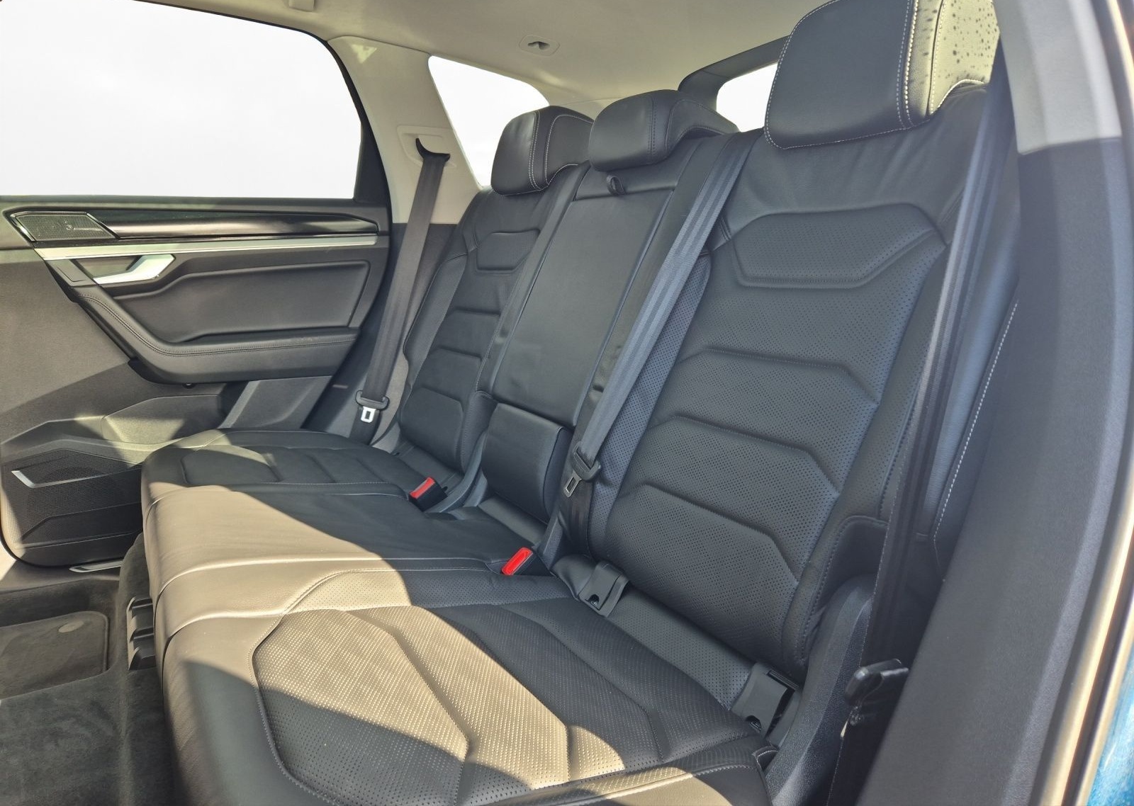 Volkswagen Touareg 3.0 eHybrid DSG 4Motion AHK Luft Pano Le foto 13