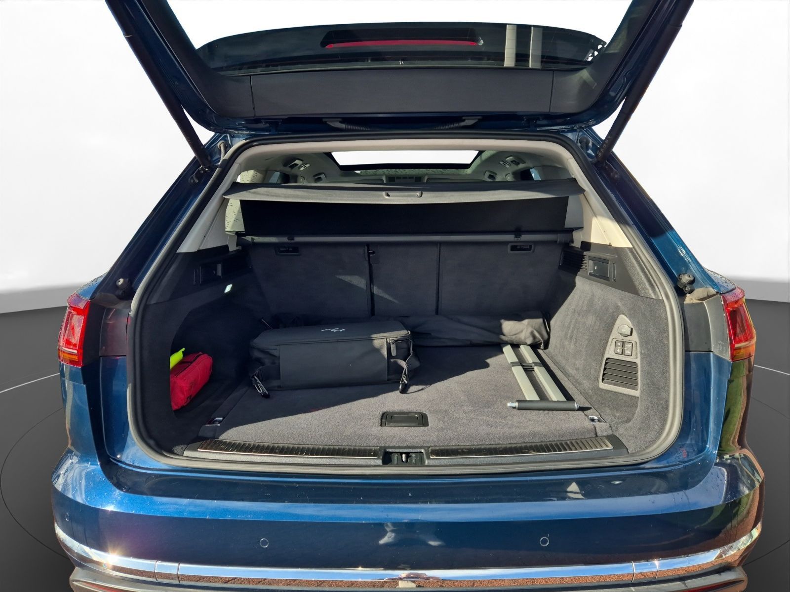 Volkswagen Touareg 3.0 eHybrid DSG 4Motion AHK Luft Pano Le foto 16