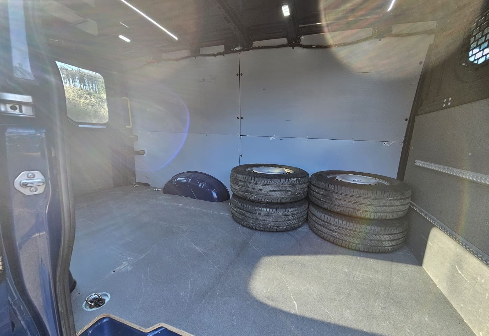 Volkswagen Crafter Kasten 4Motion 4x4 Standh SHZ Kamera foto 18