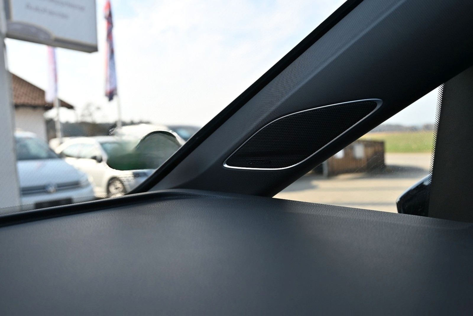 Volkswagen Touran United/7 Sitze/Virtual/Pano/AHK foto 24