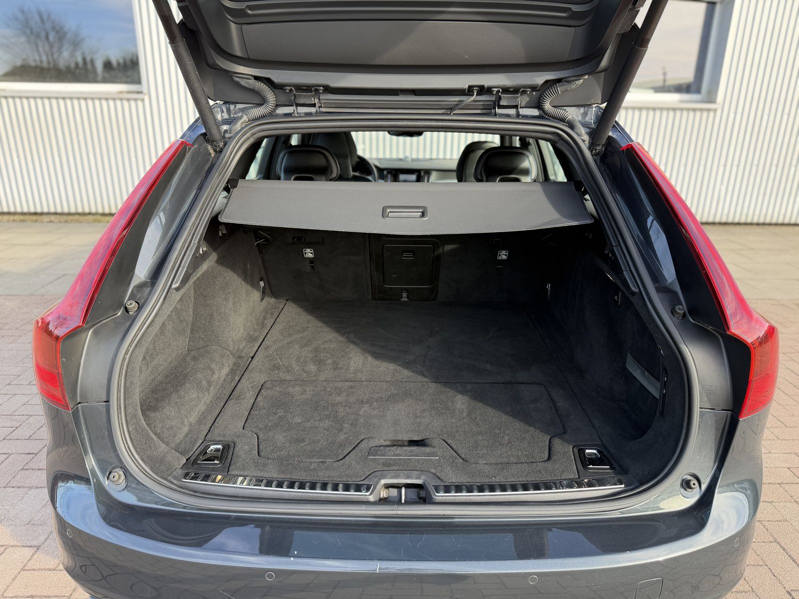 Volvo V90 R Design AWD PanoramaHead-Up B&W Leder foto 25