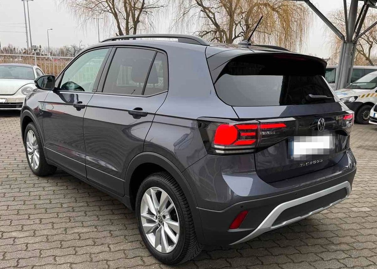 Volkswagen T-Cross 1.0 TSI DSG Life AHK ACC 17Z R2D App Kam foto 11
