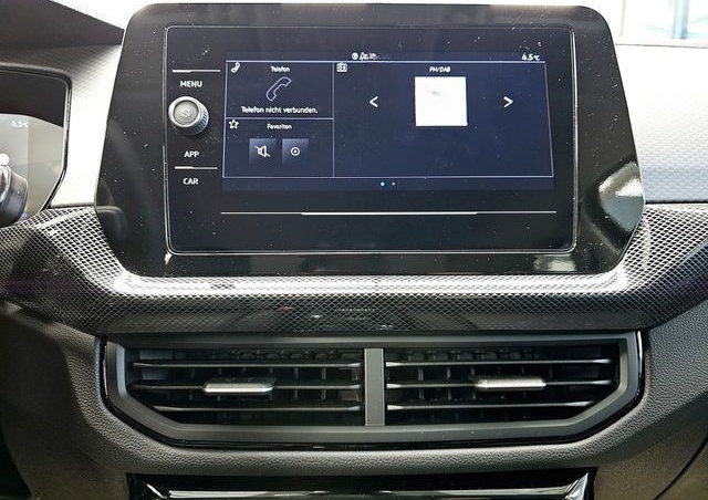 Volkswagen T-Cross 1.0 TSI DSG Life AHK ACC 17Z R2D App Kam foto 18