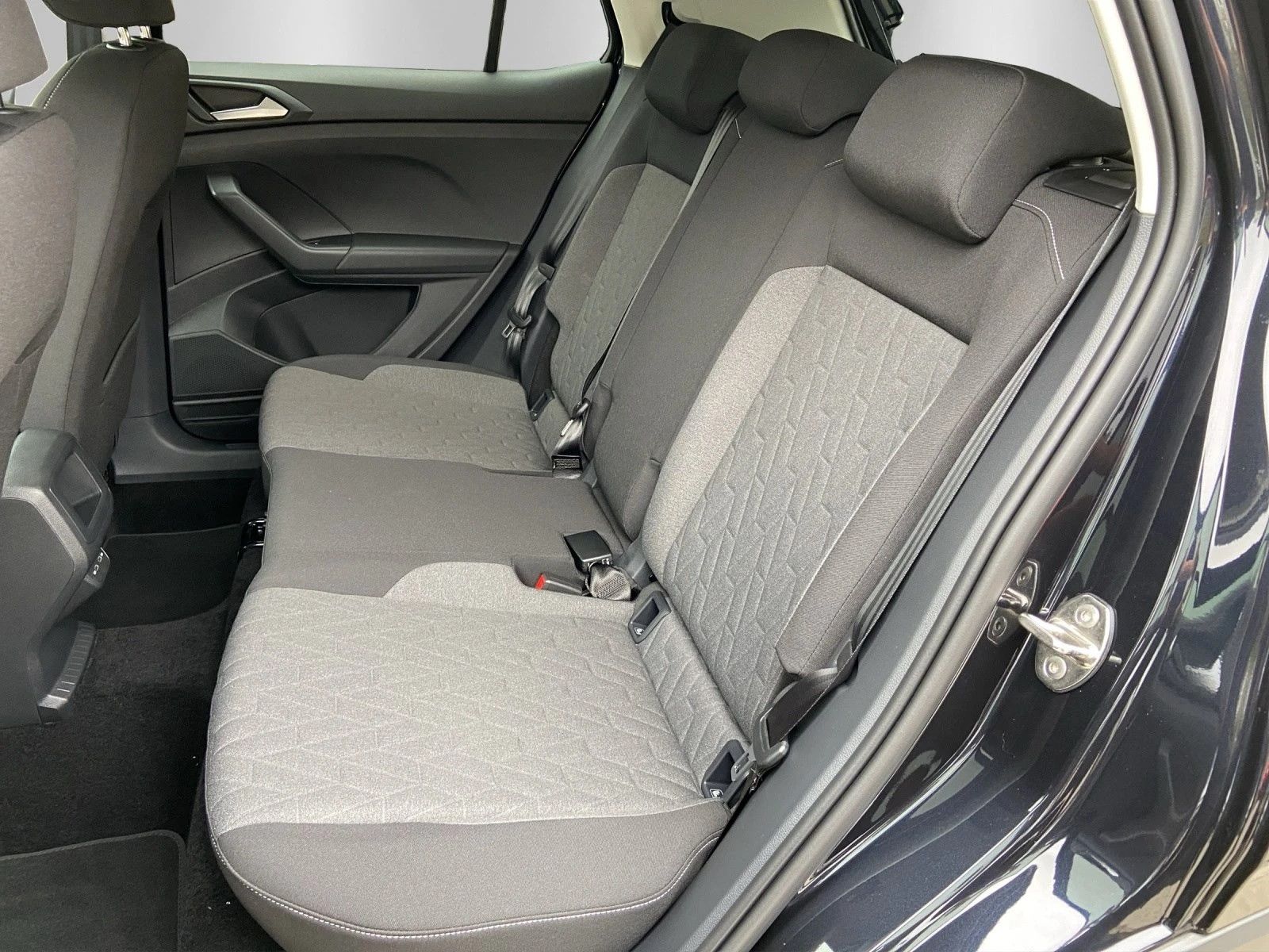 Volkswagen T-Cross 1.0 TSI DSG Life AHK ACC 17Z R2D App Kam foto 4